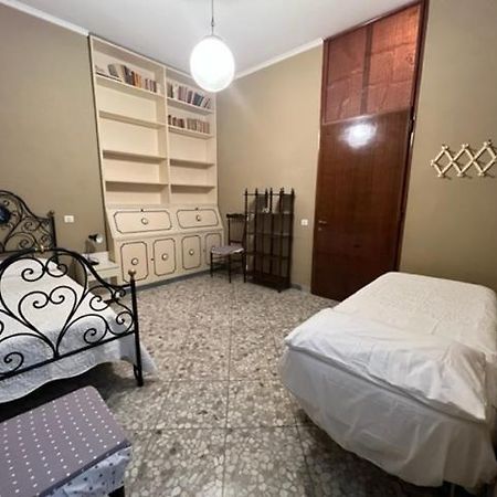 San Nicola'S Home Bari Bagian luar foto